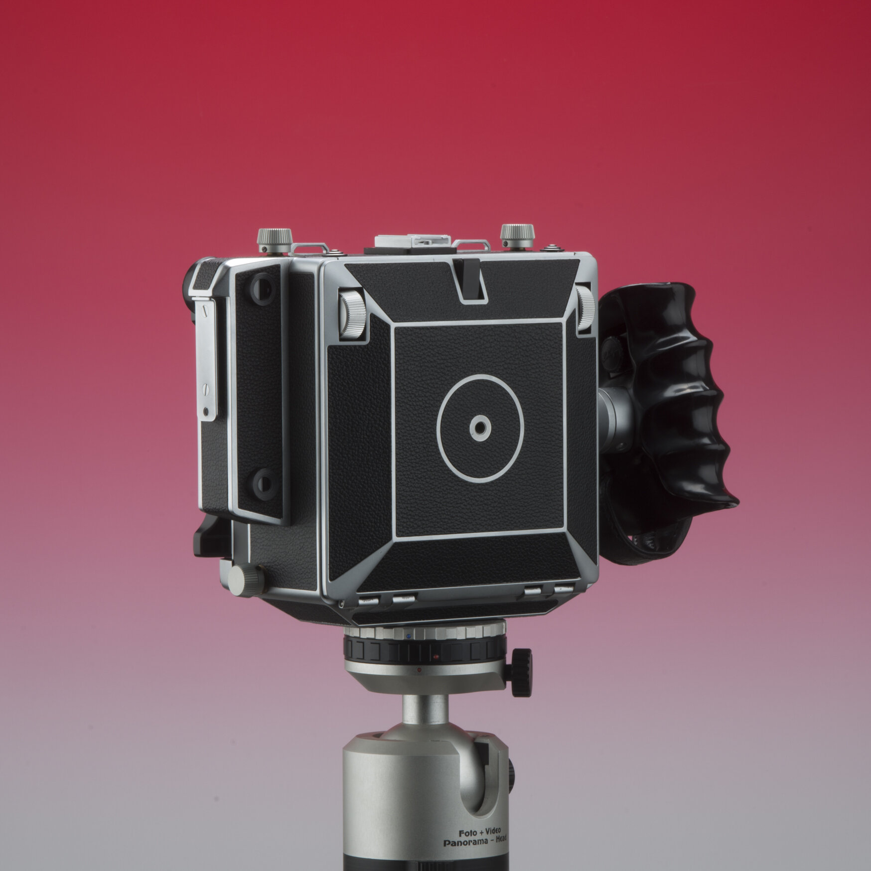 フィルムカメラ Linhof Master Technika Review: Linhof Master Technika (Classic) Large Format Camera